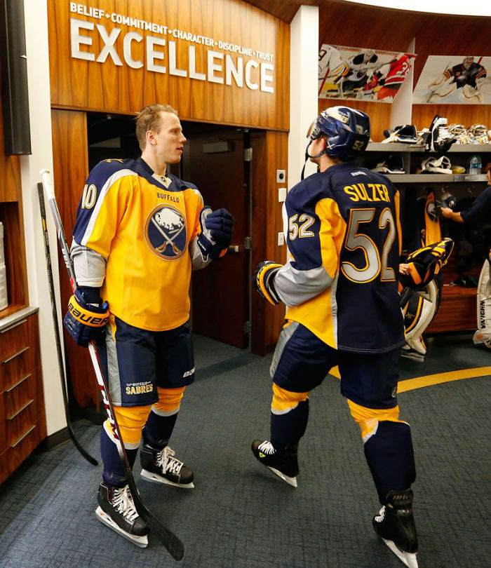 Buffalo-Sabres-Christian-Ehrhoff-Alexander-Sulzer.jpg